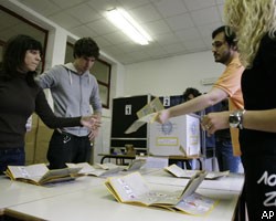 Итальянец съел свой бюллетень на парламентских выборах