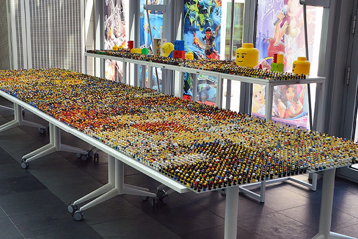 Бельгиец собрал самую масштабную коллекцию фигурок Lego