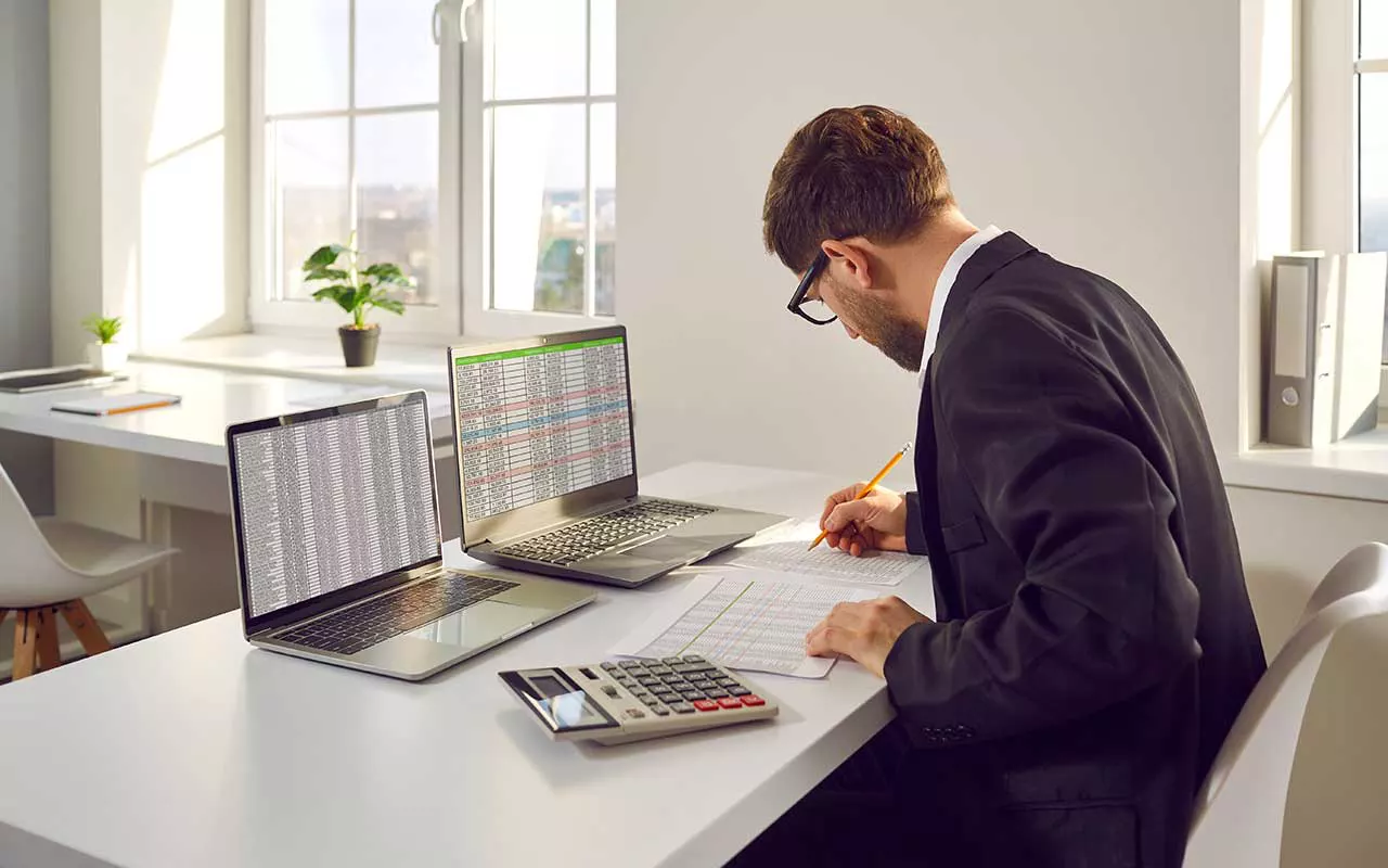 Чувствительный анализ: «что, если?». В данном случае небольшое повышение цены оказывается эффективнее, чем существенное снижение стоимости привлечения