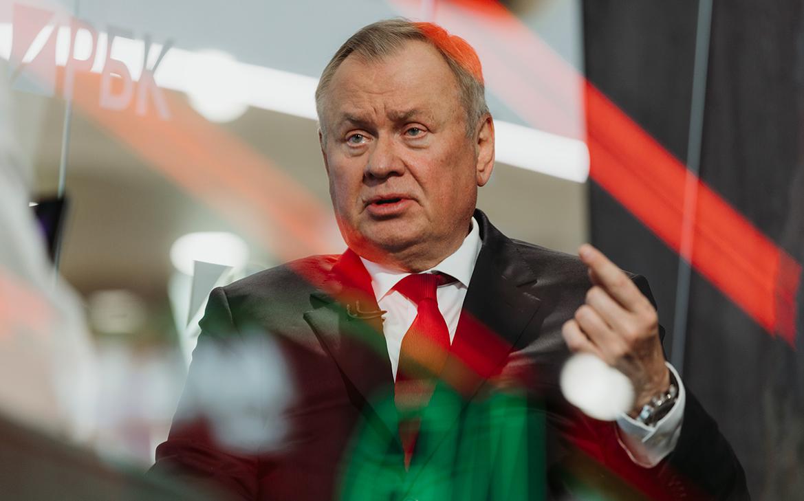 Костин назвал доллар оружием «более мощным, чем ядерное»