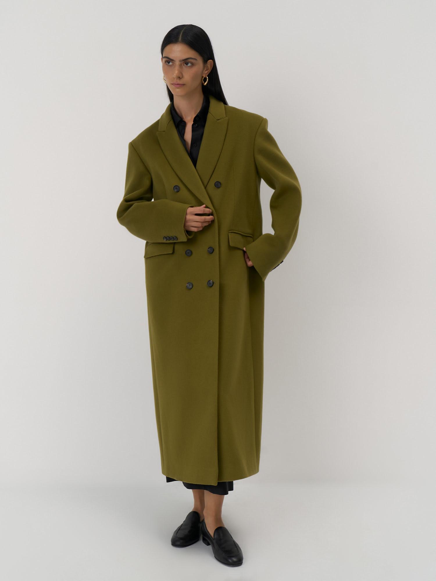 Пальто Pure Cashmere из итальянского кашемира, Present &amp; Simple, 129 000 руб. (presentandsimple.com)