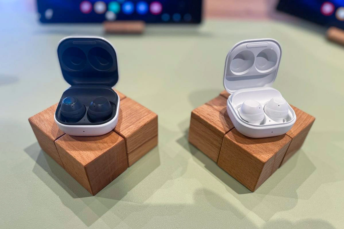 <p>Galaxy Buds FE</p>