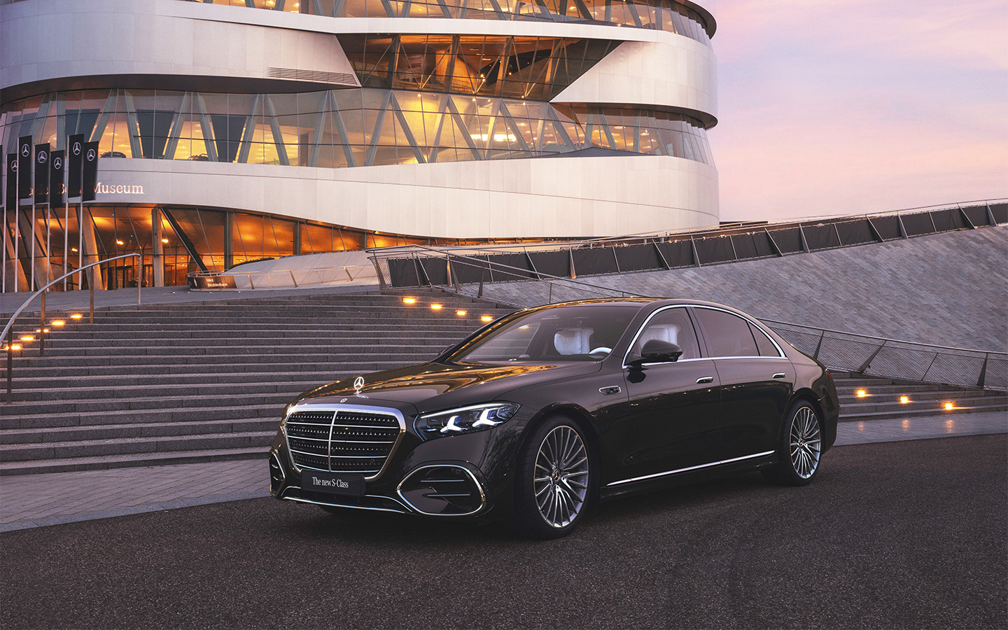 В Европе обновленный&nbsp;Mercedes-Benz S-Class стоит от&nbsp;121 356 евро