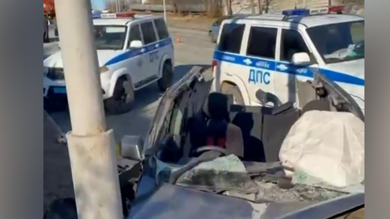 Два человека погибли в аварии с автокраном на Камчатке