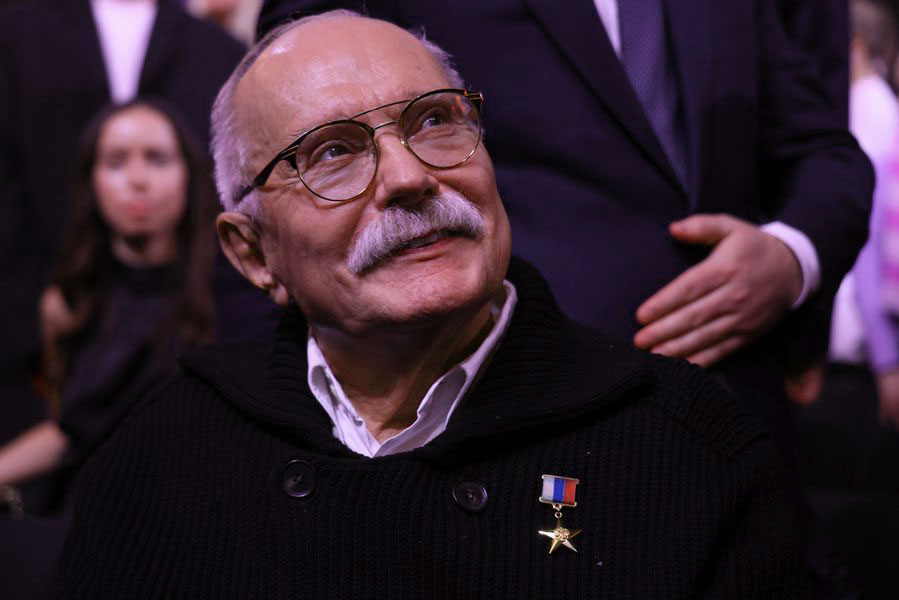 Режиссер Никита Михалков, инициатор создания Национальной киноакадемии России и самой премии &laquo;Золотой орел&raquo;. По его мнению, современное российское кино стало по-настоящему конкурентоспособным.