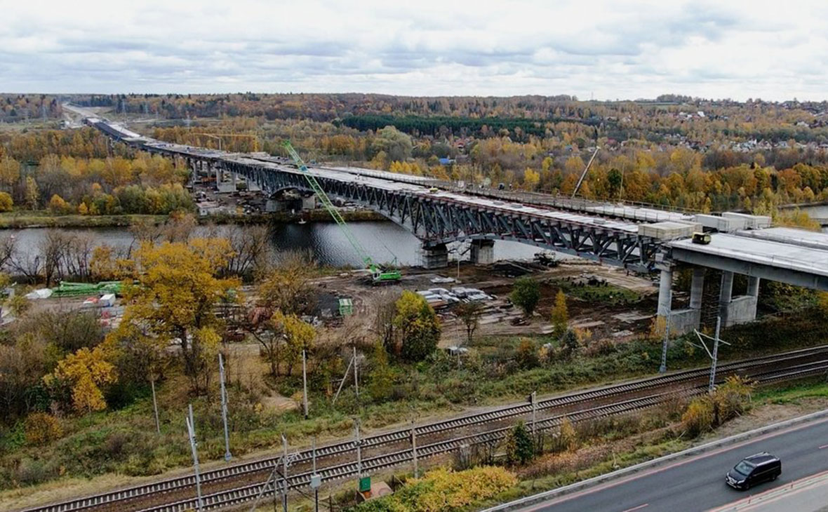 Строительство моста через Канал им. Москвы на участке № 3 ЦКАД