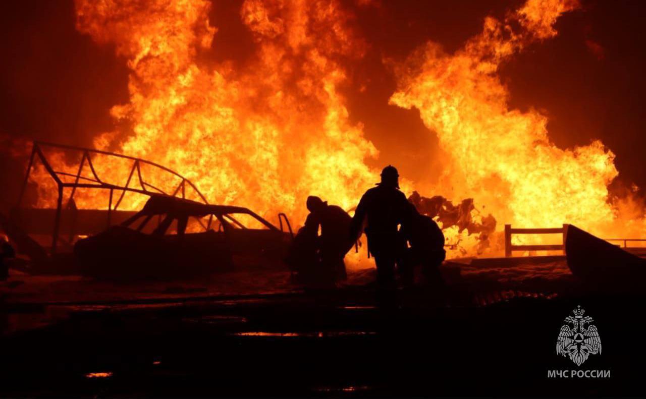 Тушение пожара в Махачкале