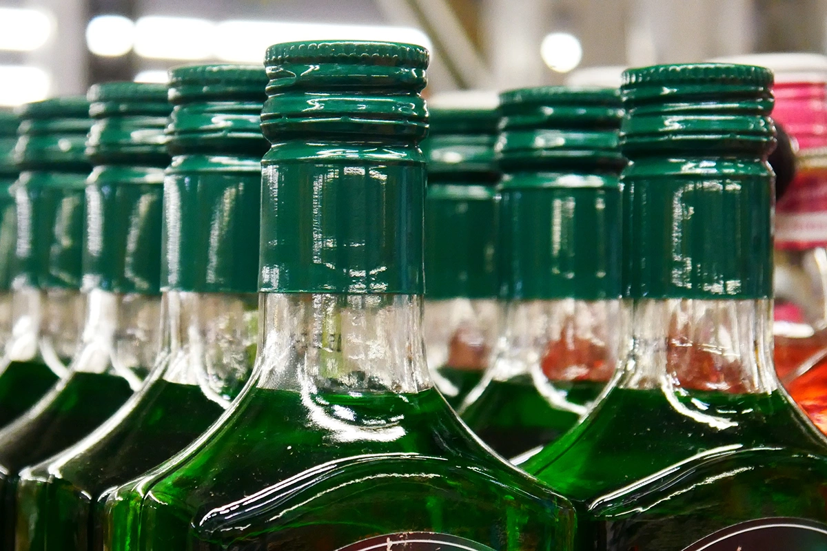 Растут продажи как сладких, так и полусладких настоек: в январе—октябре их натуральные продажи ускорились на 25 и 19%