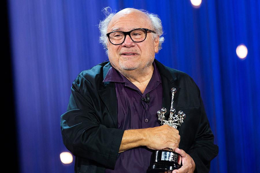 Дэнни Де Вито на церемонии вручения премии Международного кинофестиваля в Сан-Себастьяне за жизненные достижения, 2018 год