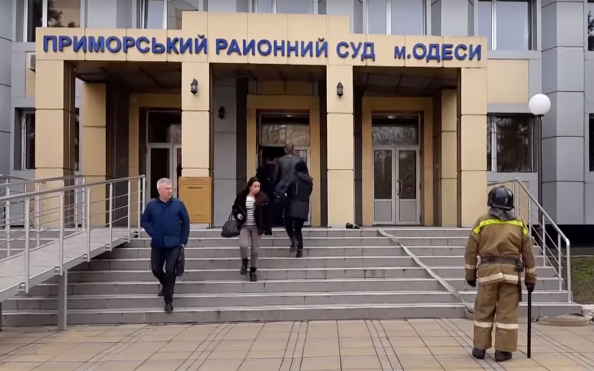 В Одессе обвиняемый пригрозил взорвать гранату во время заседания суда