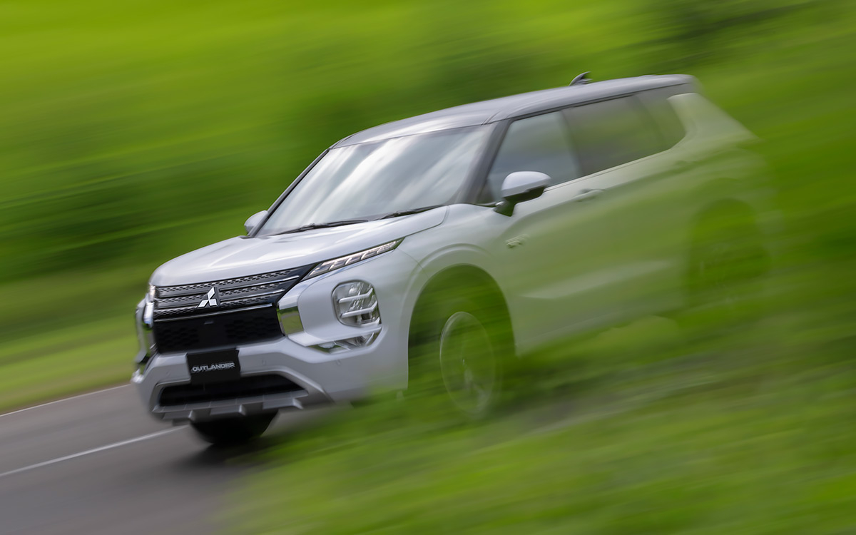 Новый гибрид Mitsubishi Outlander получит два электромотора :: Autonews