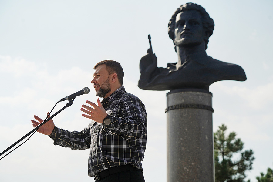 Денис Пушилин на церемонии открытия памятника Архипа Куинджи в Мариуполе