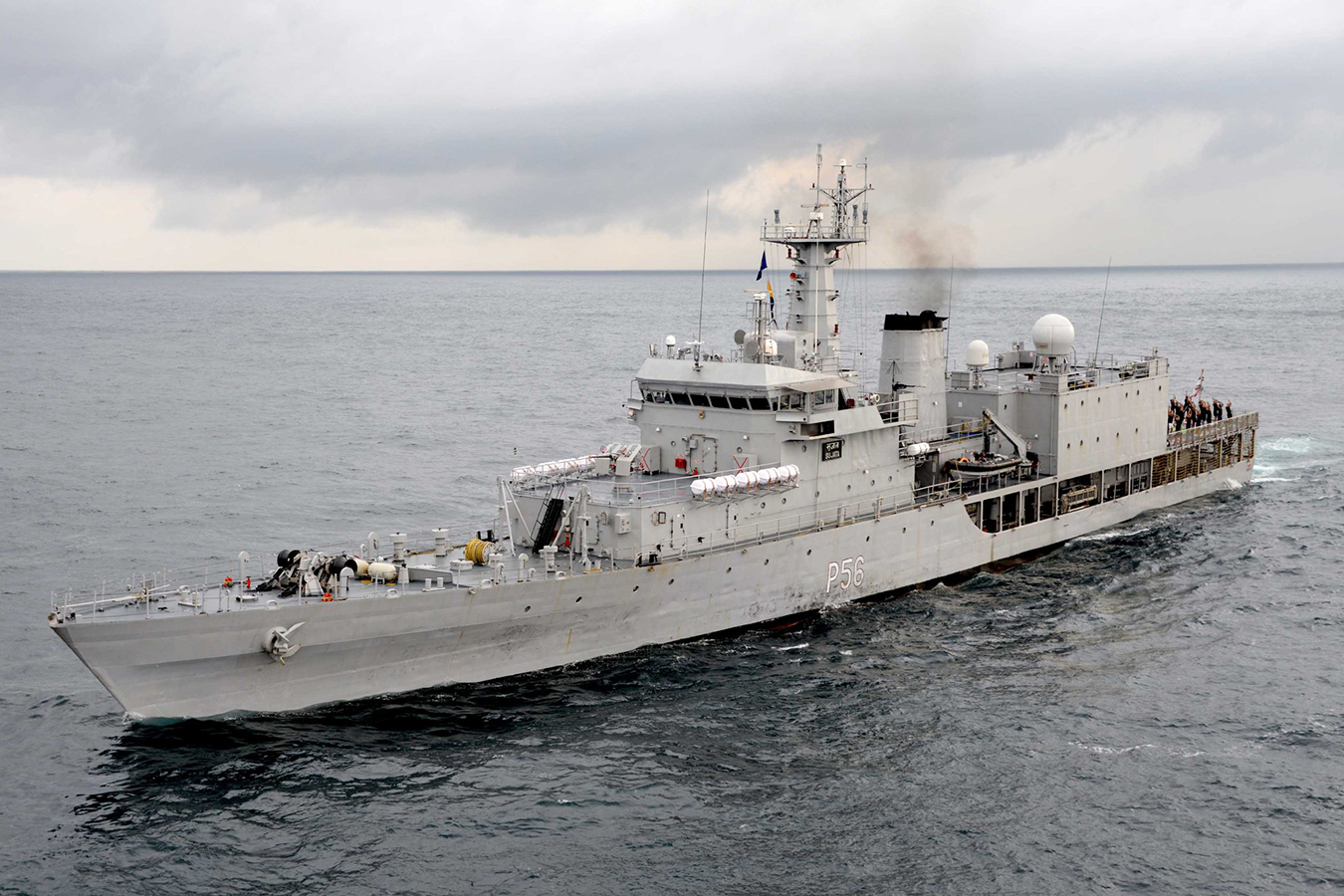 Ядерное оружие способны нести два корабля класса Sukanya и одна подлодка INS Arihant. На фото: INS Sujata (P56)