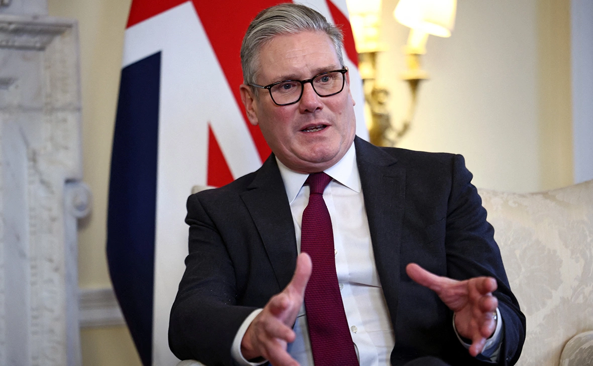 Henry Nichollsp / Reuters