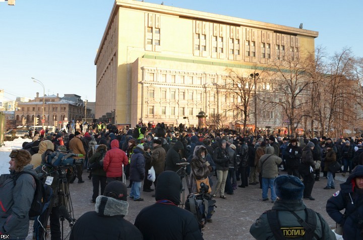 Несанкционированная акция оппозиции на Лубянской площади в Москве