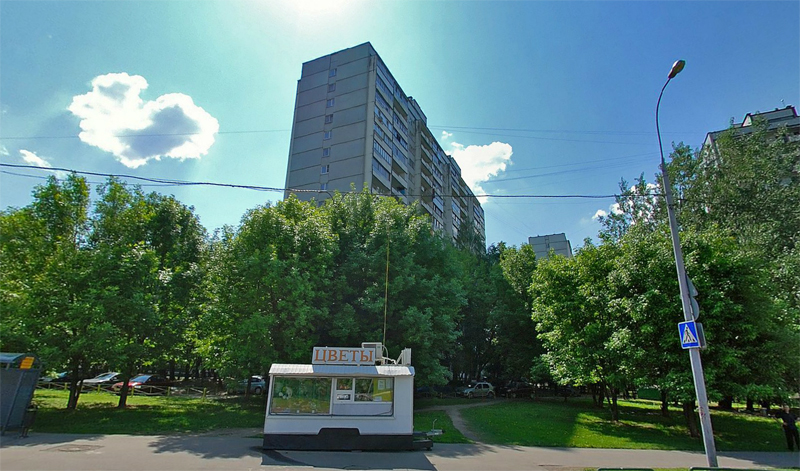 В какой квартире жил М.Расулов, задержанный за избиение полицейского