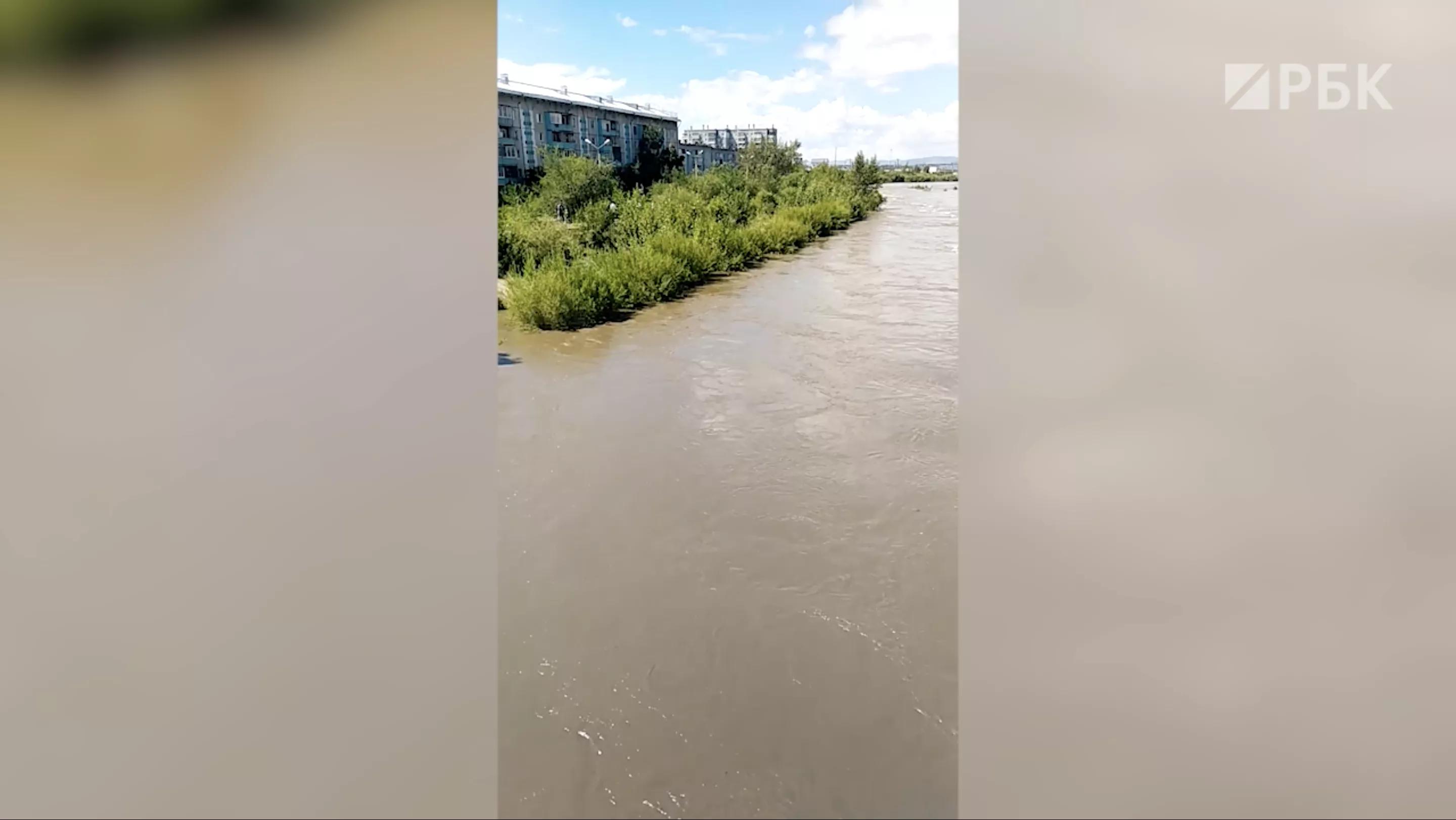 В реке Чита ожидают максимального уровня поднятия воды. Видео