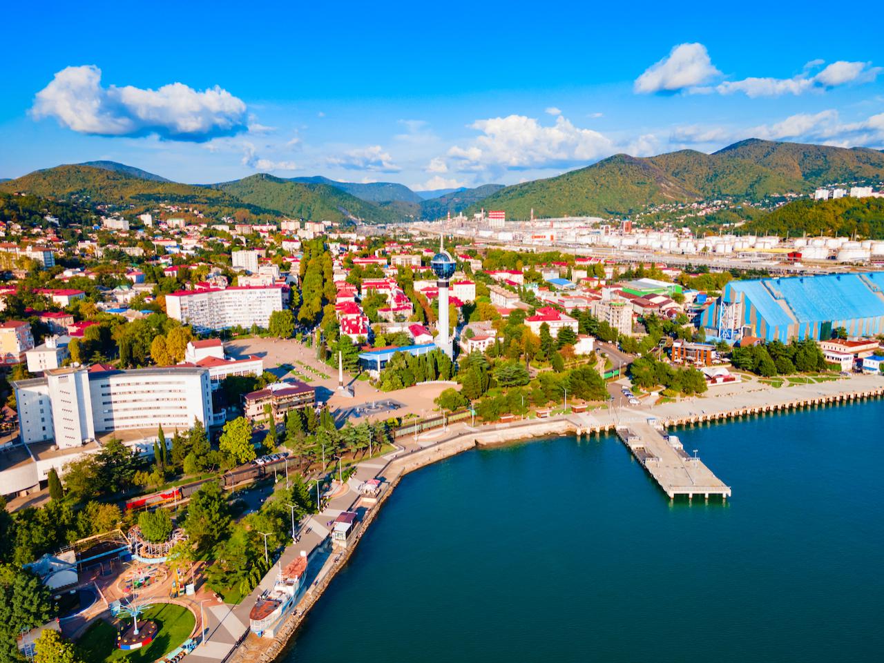 Если говорить о Черноморском побережье, то одним из самых недооцененных эксперты называют рынок недвижимости в Туапсе