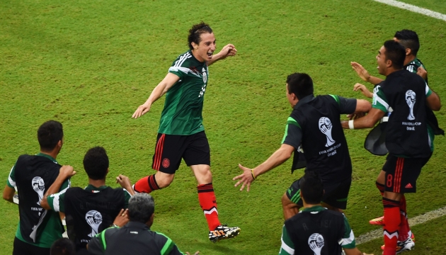 Сборная Мексики отвоевала место в плей-офф у Хорватии, добыв победу со счетом 3:1. Теперь в 1/8 финала турнира им предстоит сыграть против мощных голландцев. (C) Getty Images
