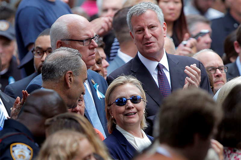Кандидат в президенты США от Демократической партии Хиллари&nbsp;Клинтон на церемонии памяти жертв 11 сентября. Нью-Йорк, США