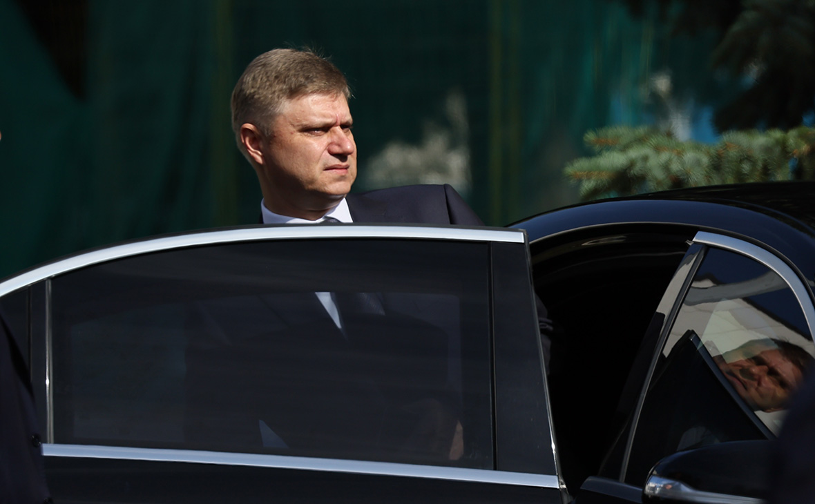 Глава РЖД, бывший первый замминистра транспорта Олег Белозеров.