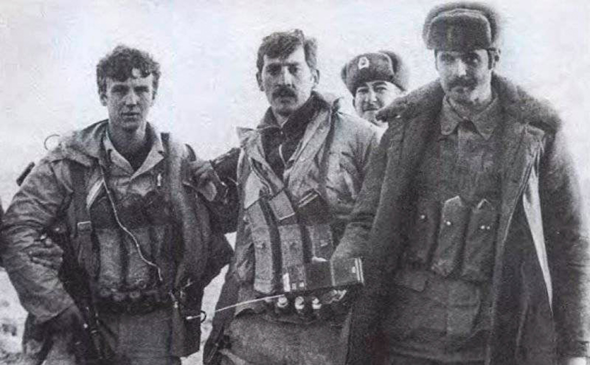 Владимир Ковтун (в центре)