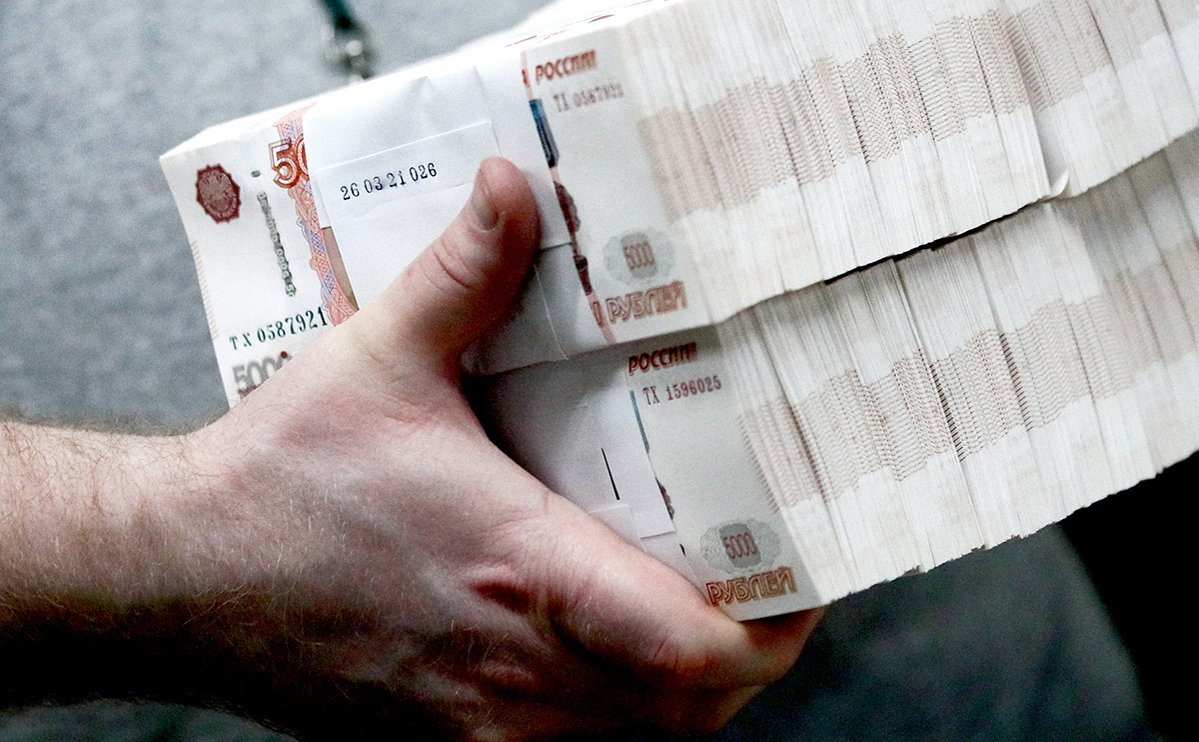Минфин из-за санкций расплатился по евробондам в рублях вместо долларов