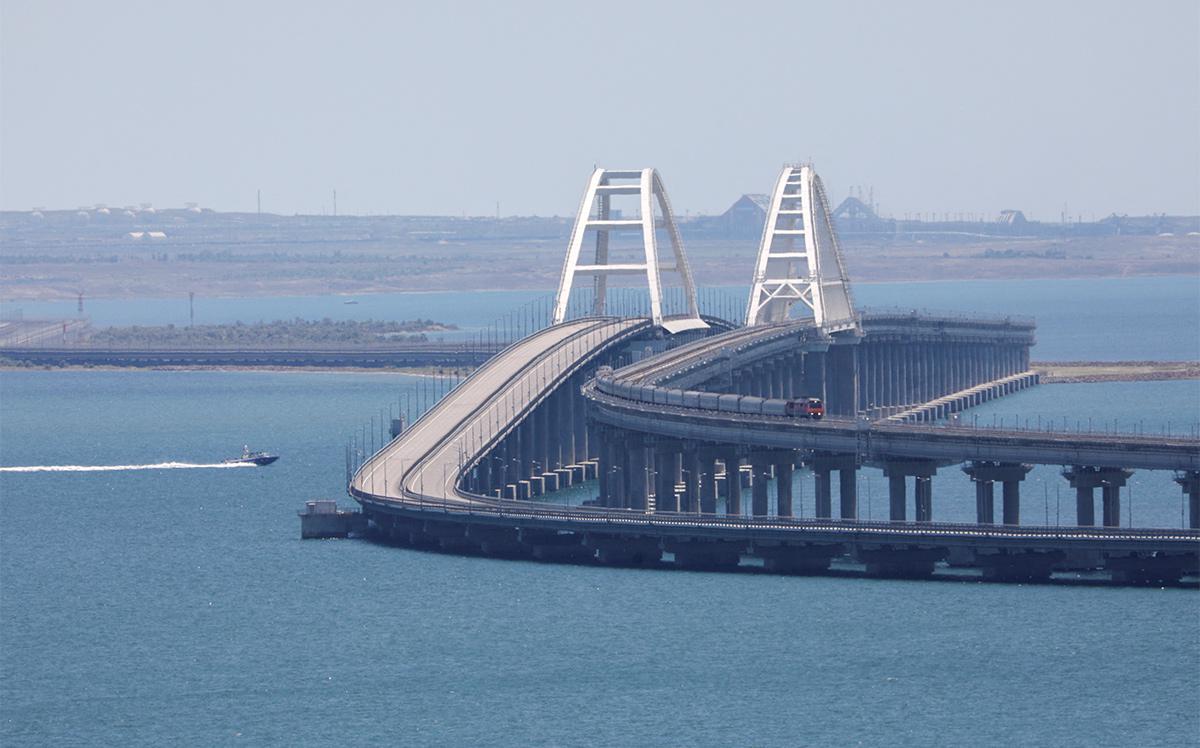 Владелец судна отверг данные хакеров об участии в атаке на Крымский мост