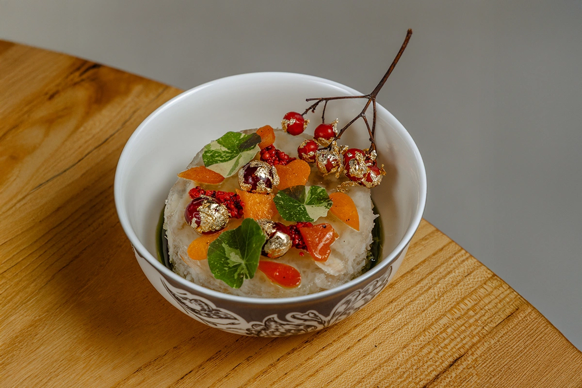 От «стрихнина» из фильма до высокой кухни: эволюция заливного из рыбы