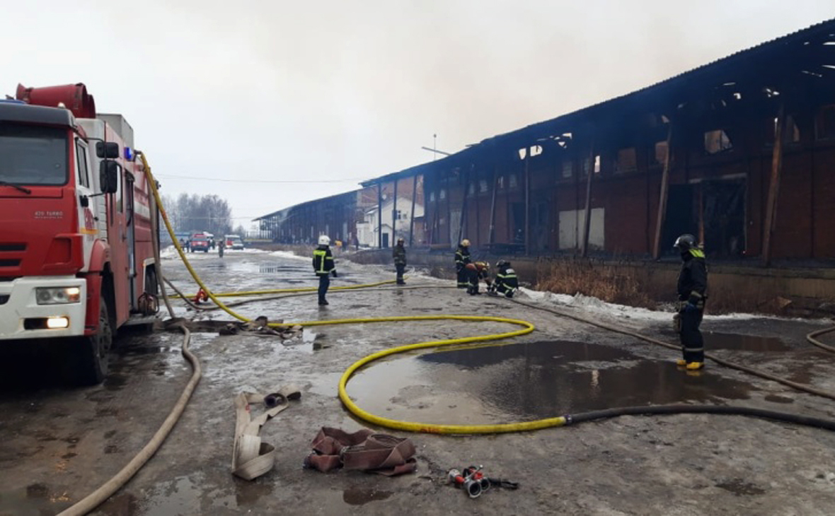 Прокуратура начала проверку после пожара на фабрике в Подмосковье