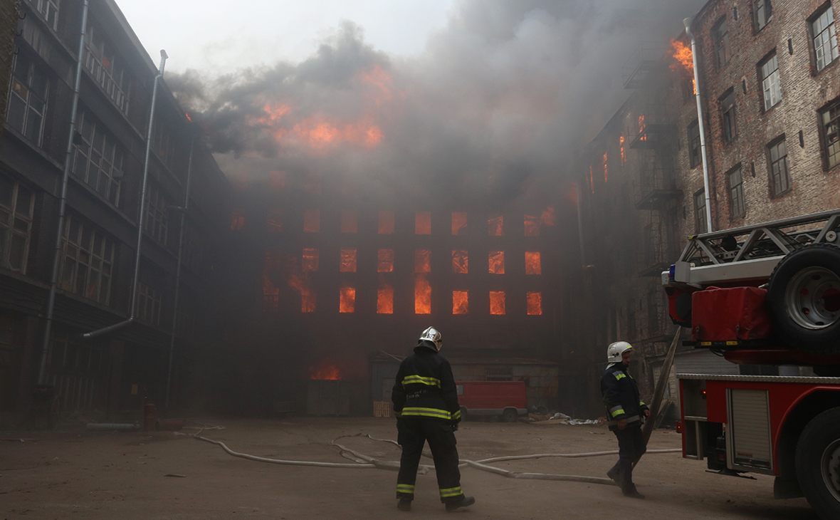Пожар в здании Невской мануфактуры