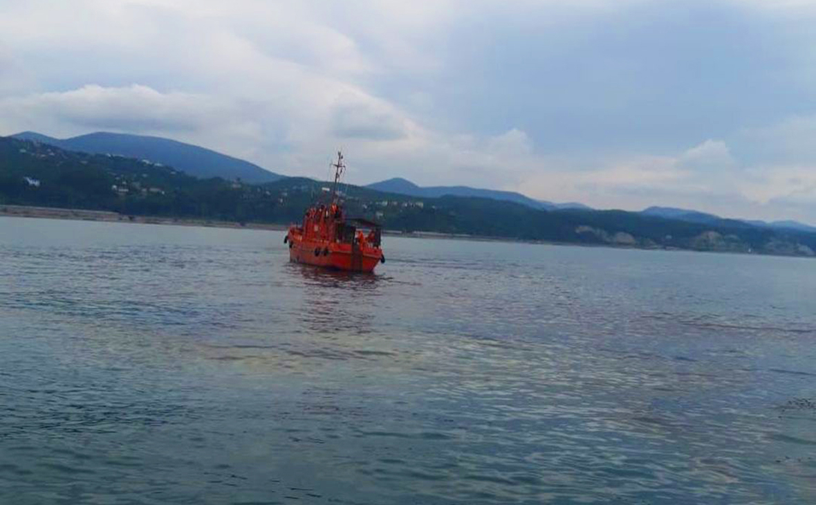 Росприроднадзор обнаружил новое масляное пятно в Черном море