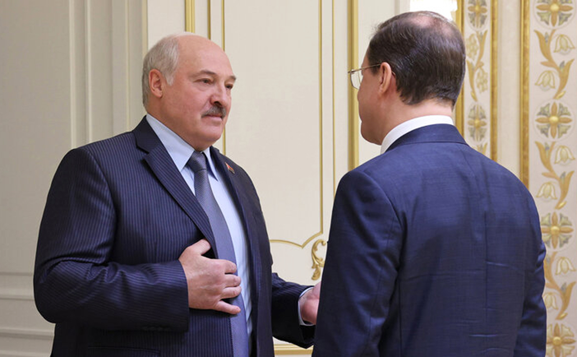 Александр Лукашенко и Дмитрий Азаров