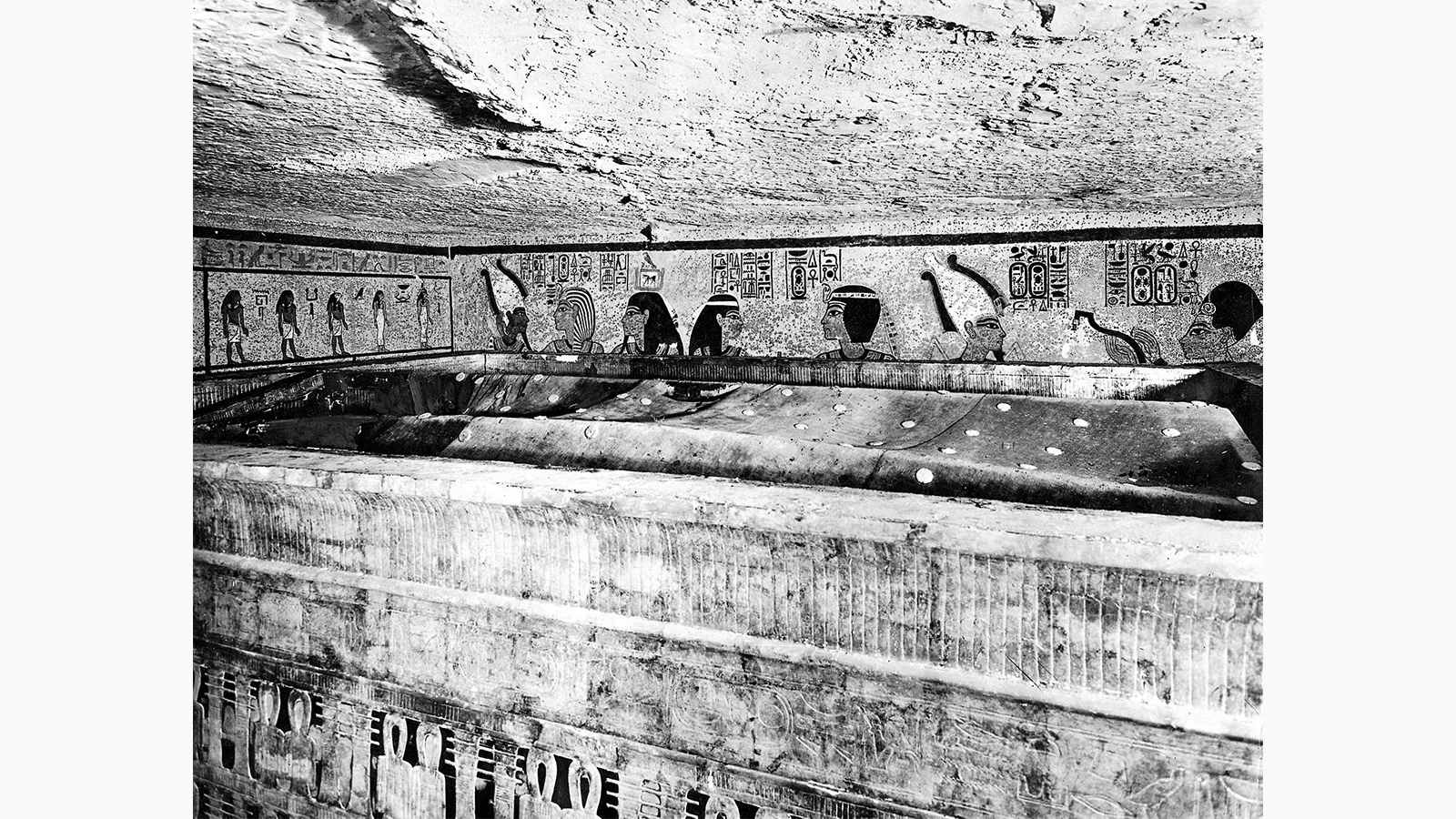 <p>Саркофаг Тутанхамона&nbsp;</p>

<p></p>