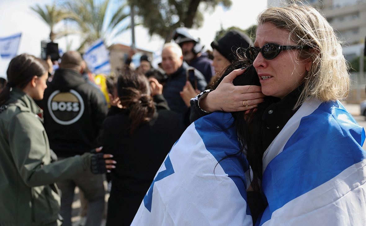 Nir Elias / Reuters