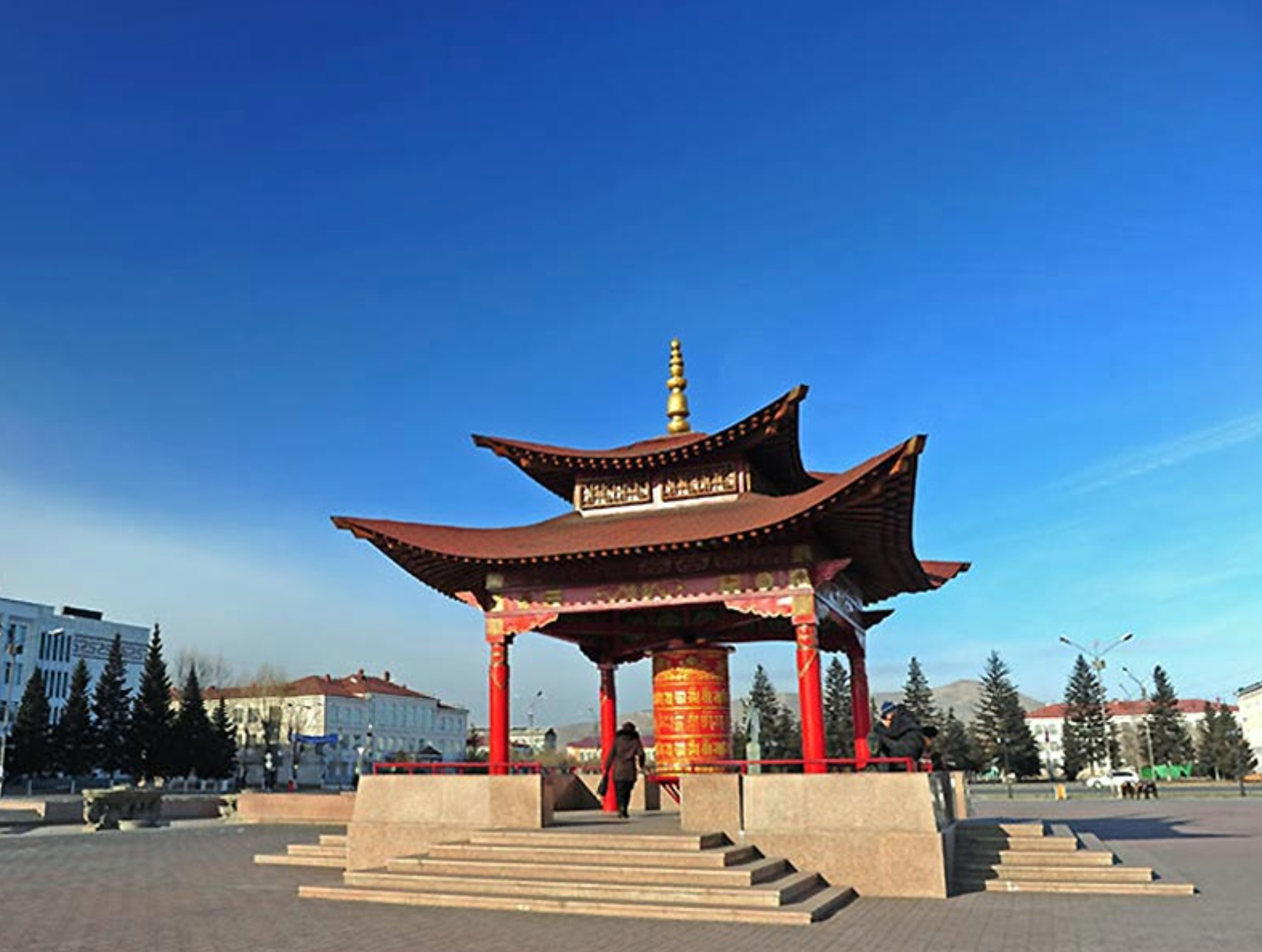 Пагода с молитвенным барабаном