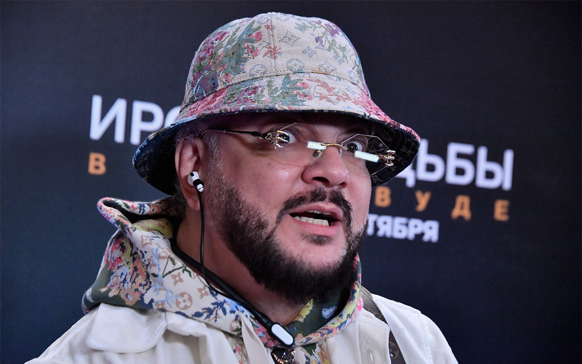 Jinsiy aloqa gozal yigitlar Tarixiy syujetli erotik badiiy filmlar