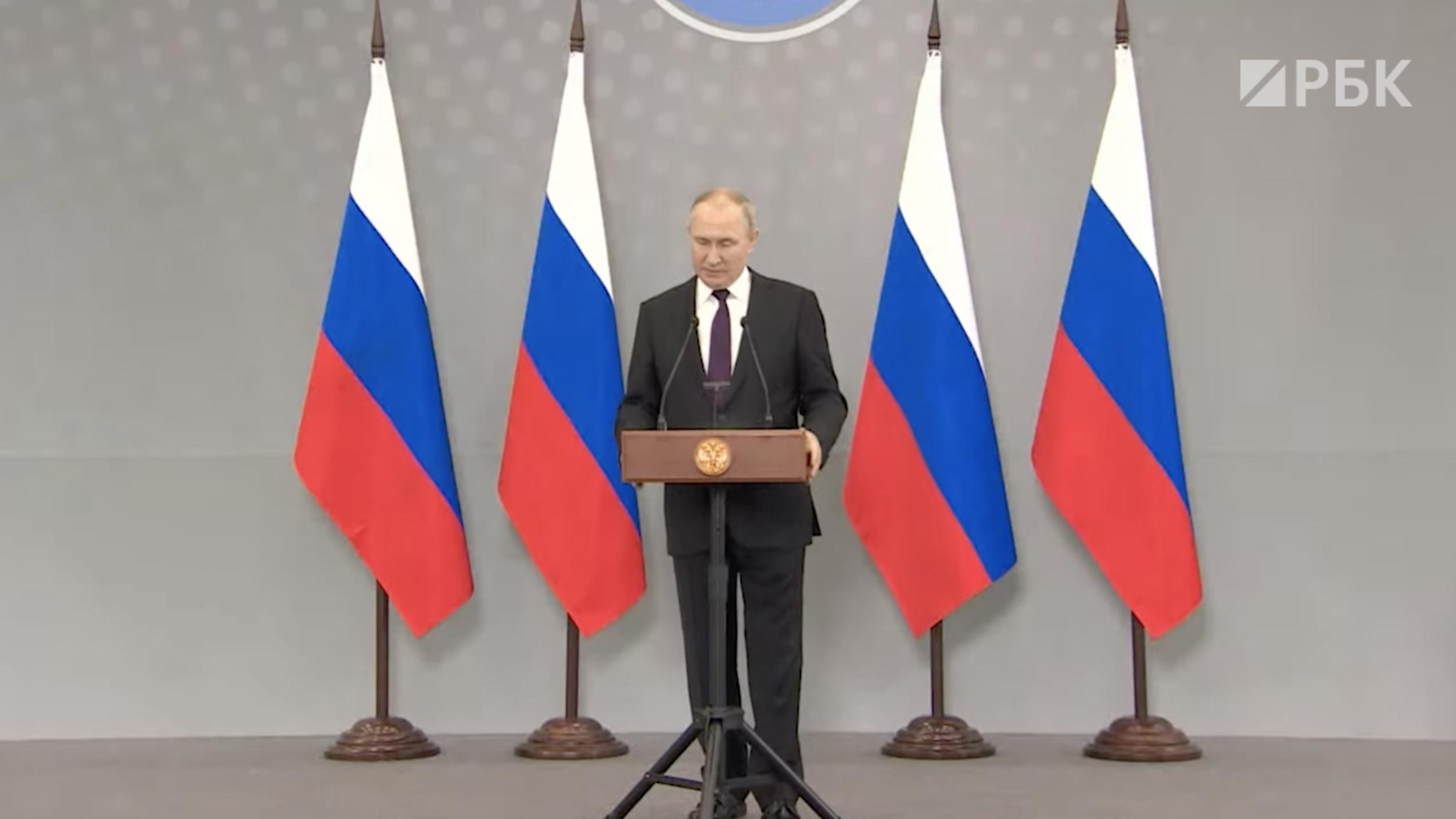 Путин выступил против эмоциональной оценки уехавших после мобилизации