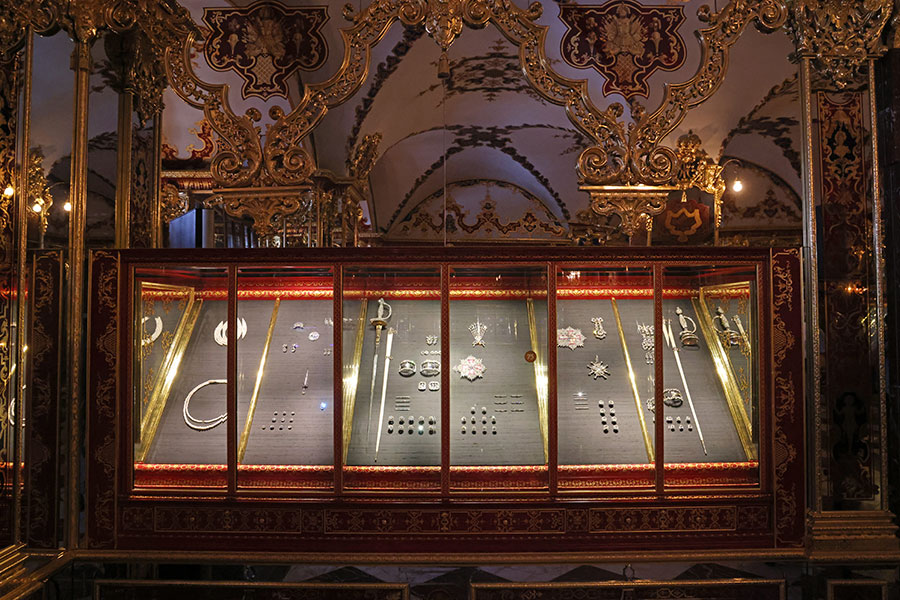 Драгоценности, найденные после ограбления в 2019 году, музей &laquo;Зеленое хранилище&raquo;, 2024 год