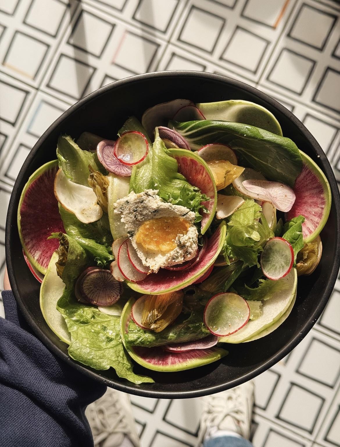 Зеленый фермерский салат