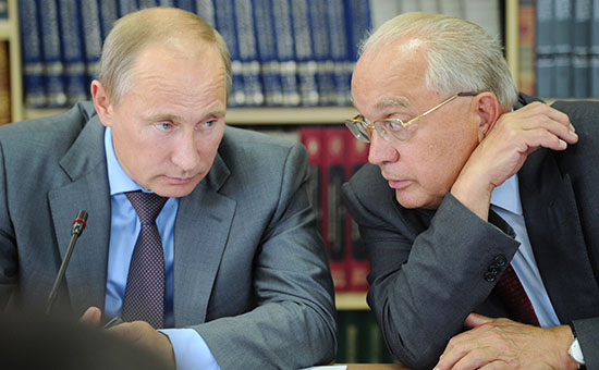 Президент России Владимир Путин и ректор МГУ Виктор Садовничий (слева направо)