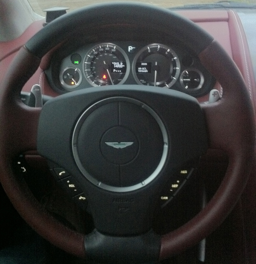 Тест-драйв Aston Martin Rapide. Два дня наедине с мечтой
