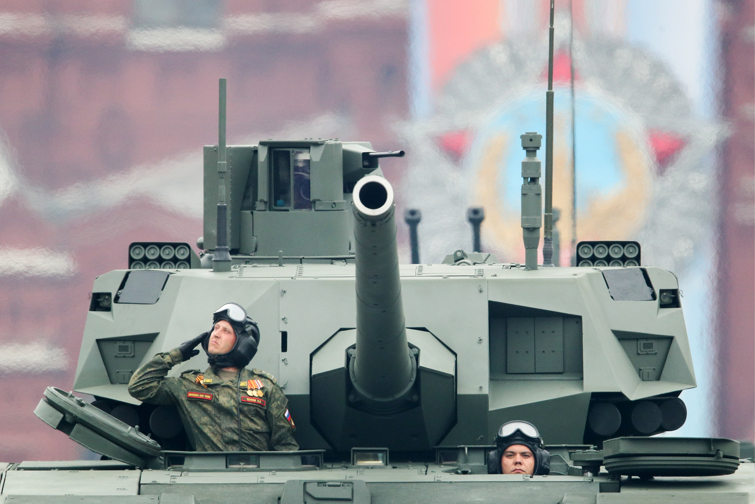 Танк Т-14 &laquo;Армата&raquo; на Красной площади во время военного парада