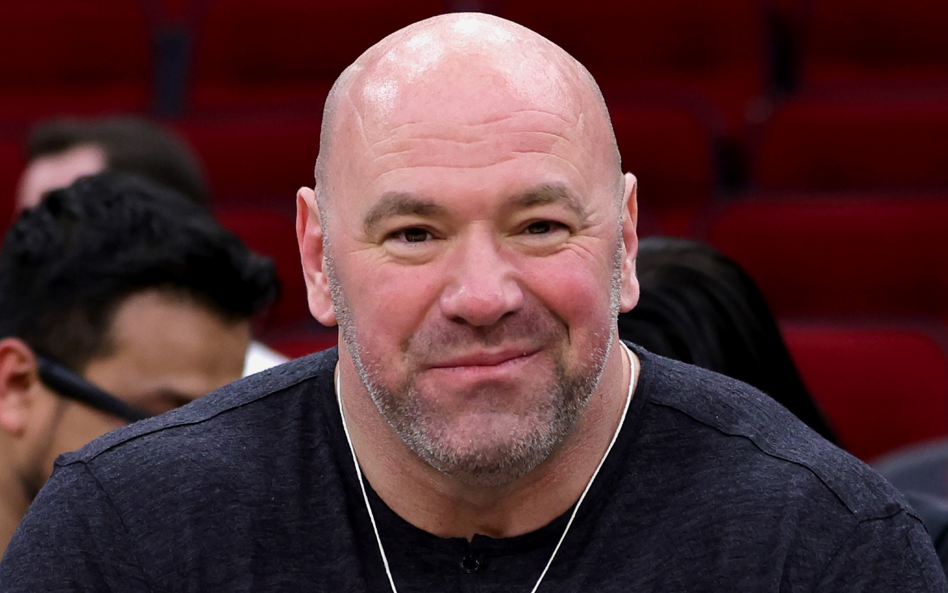 Глава UFC заявил, что Петра Яна засудили в бою со Стерлингом