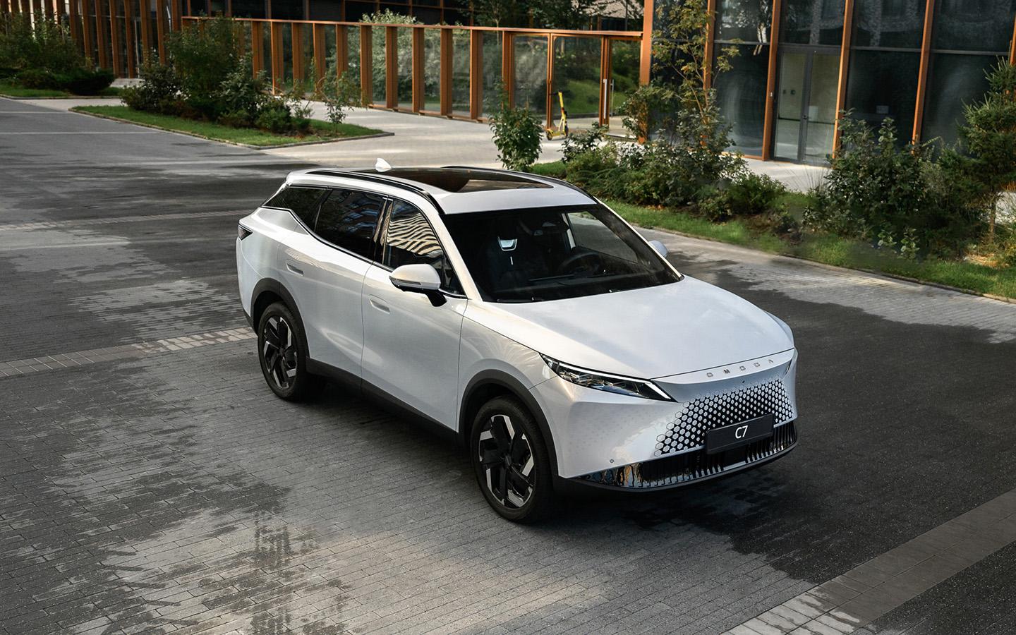 Владельцам Omoda C7 рекомендовали заехать в сервис. Мы узнали причину