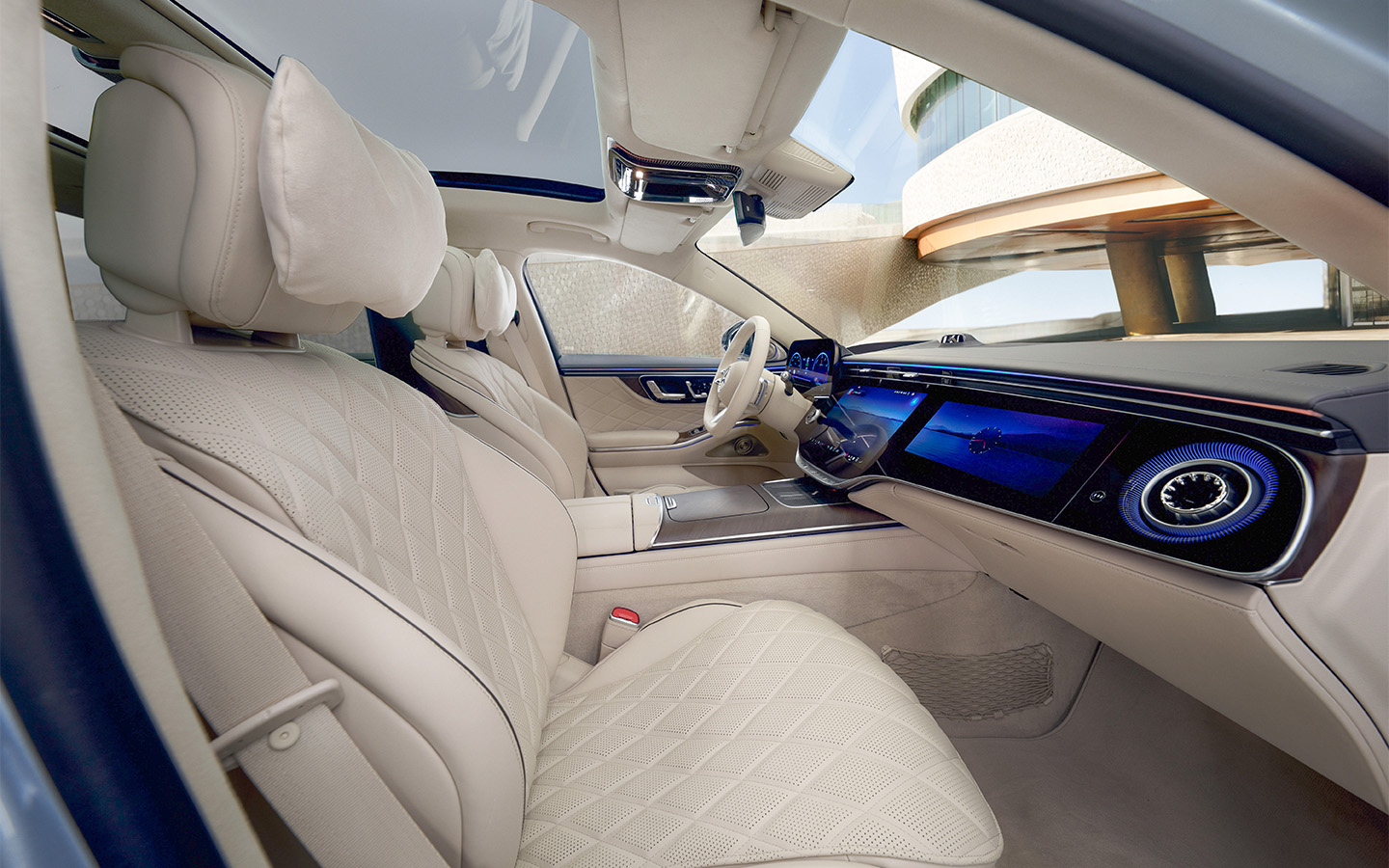 В салоне Mercedes-Benz S-Class установлена&nbsp;камера, которая предназначена, в частности, для видеоконференций