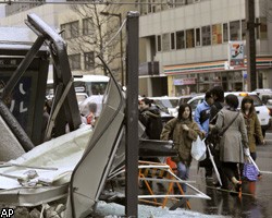 После землетрясения рухнул шпиль токийской телебашни 