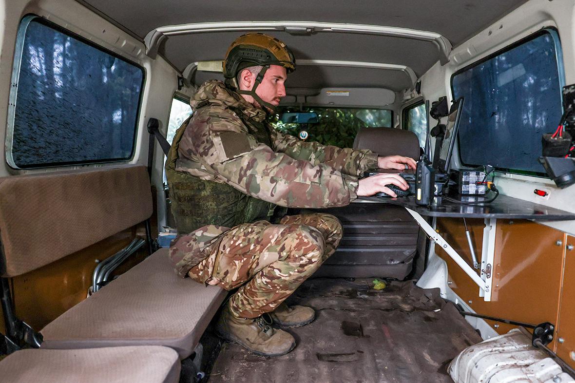 Военнослужащий подразделения БПЛА артиллерийской бригады ВДВ