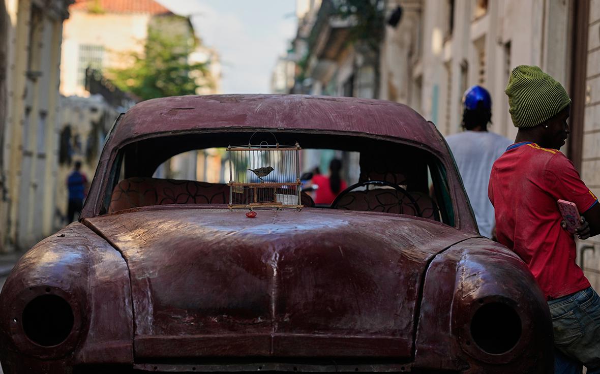 РСТ заявил о тысячах россиян на оставшейся без авиатоплива Кубе