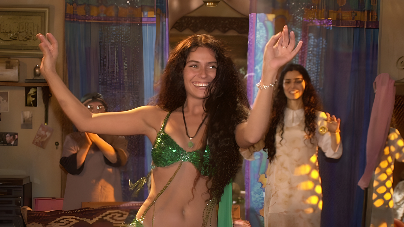 Кадр из сериала «Клон»